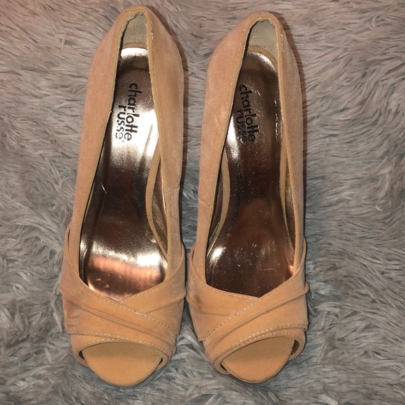 Beige suede high heels - Picture 4 of 7